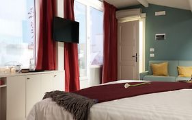 B&B Lorena Suites